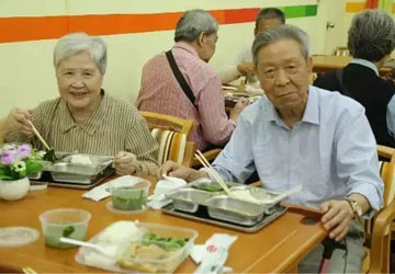 廣州六區(qū)長者飯?zhí)迷圏c刷社保卡就餐